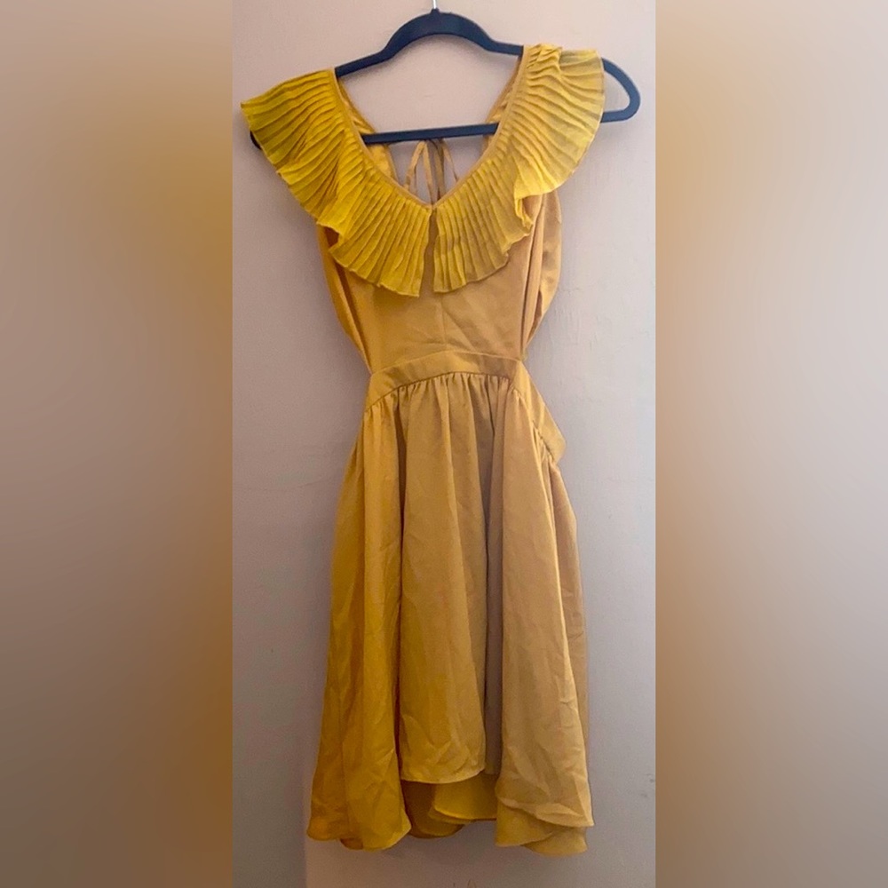 Ark & CO yellow Dress with ruffles. Backless and cut out sides. Size L